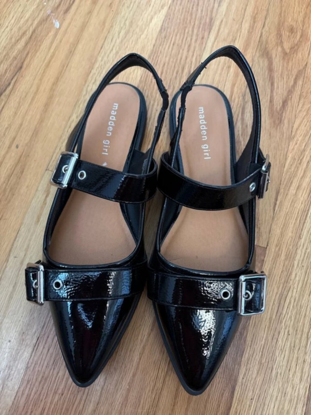 Madden Girls Pointy Strappy Flats - 9.5